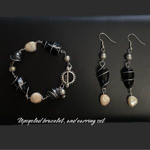 Women’s 2 Piece Upcycled Beaded Bracelet & Earring Set